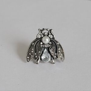 Vintage Art Deco Figural Rhinestone Encrusted Pearl Bee Silver Tone Costume Ring